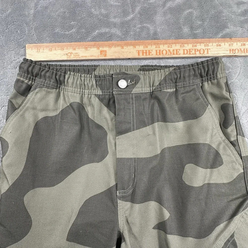 Jordan Essentials Chicago Pants Mens Medium Green Camo Utility Cargo 32x32